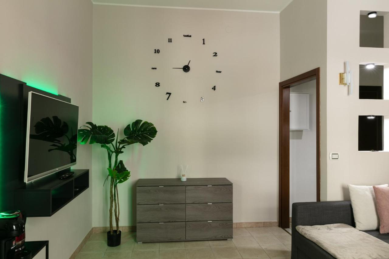 Dehomes - Citylife & Sempione Exclusive Suite Милан Экстерьер фото