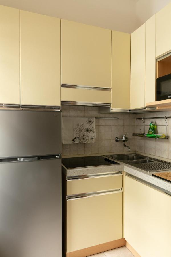 Dehomes - Citylife & Sempione Exclusive Suite Милан Экстерьер фото